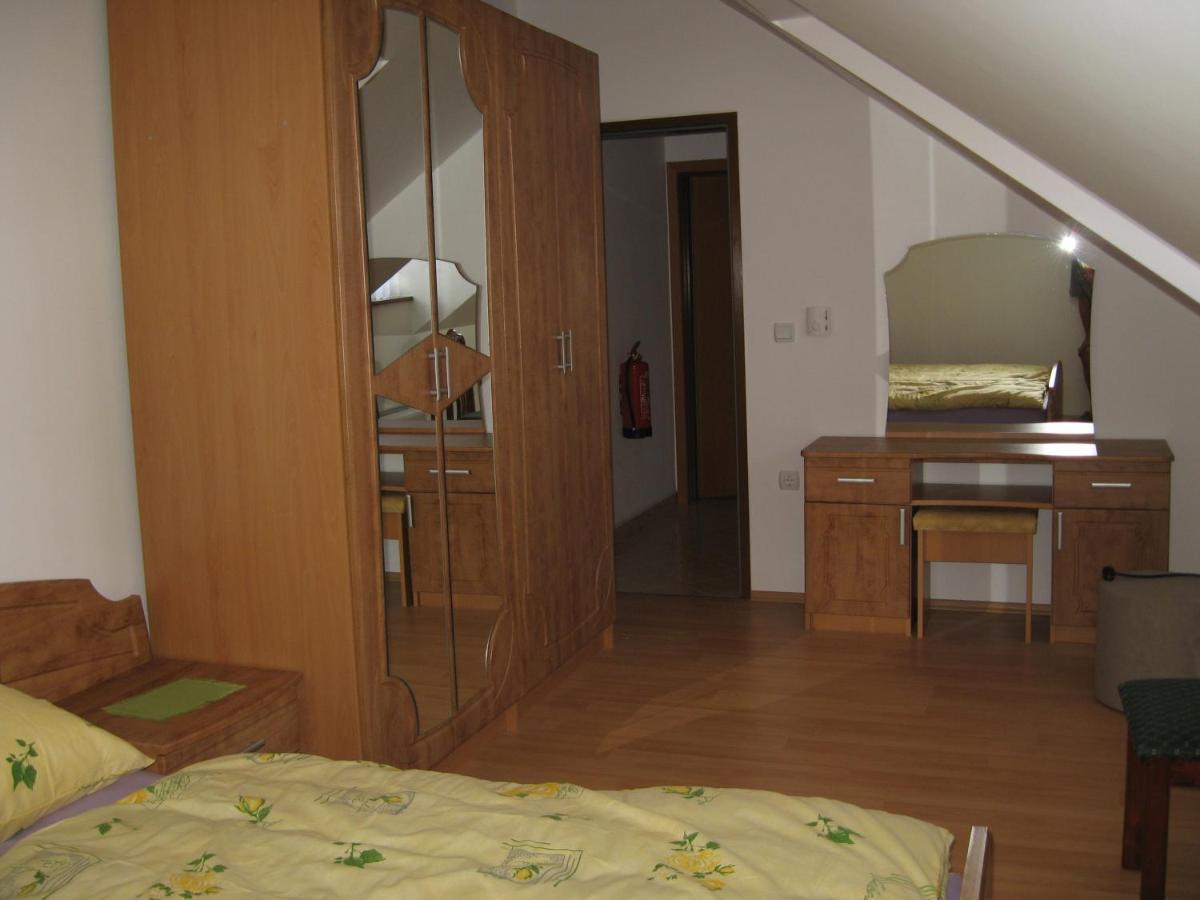 Apartments - Turisticna Kmetija Vrbnjak Лютомер Екстериор снимка
