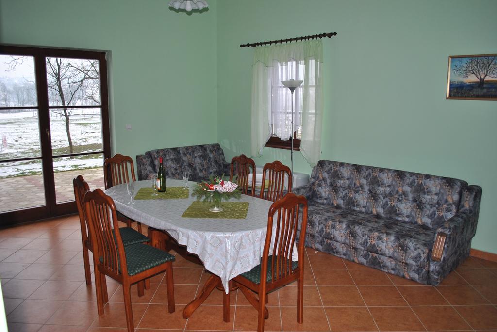 Apartments - Turisticna Kmetija Vrbnjak Лютомер Екстериор снимка